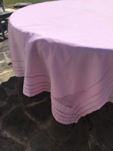 how to dye fabric, pink tablecloth