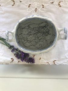 vintage china tureen, lavender and chicken wire for simple floral decor