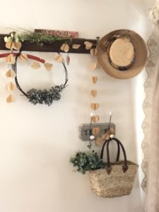 wall mounted hooks with hanging decorations