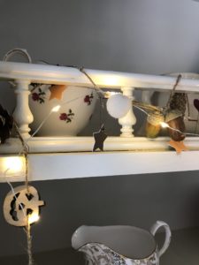 autumn decor - autumn craft garland on kitchen dresser