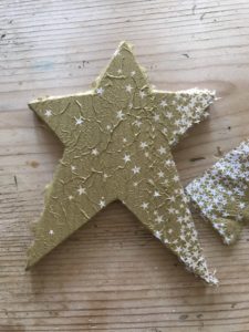 easy to make christmas decorations - gold star decoupage