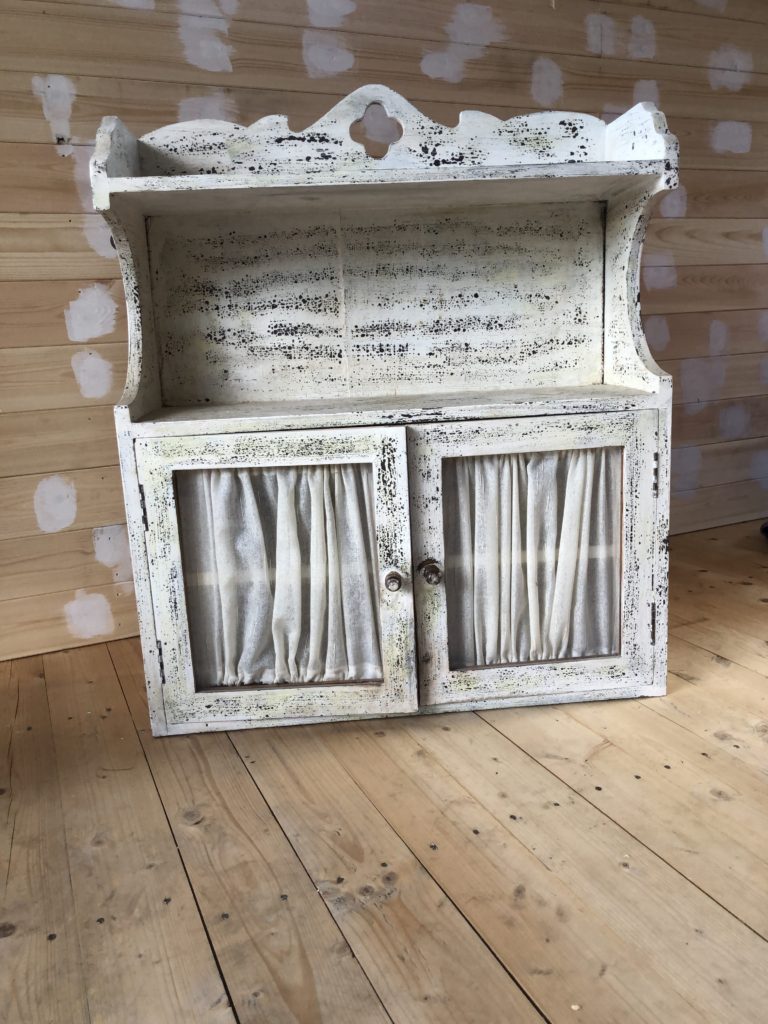 bathroom cabinet before refresh