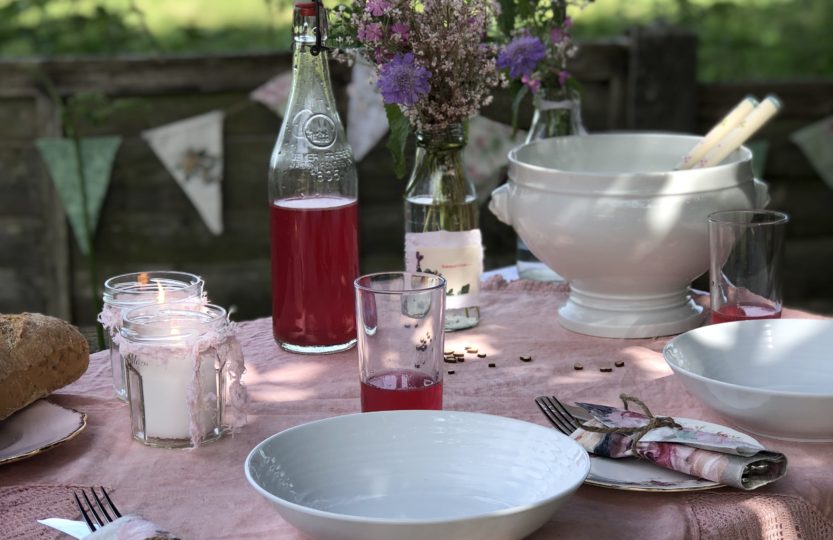 simple table decoration