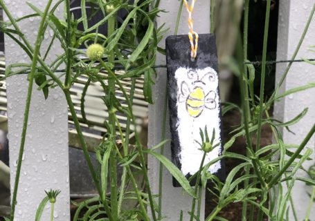 bee design on a slate plant maker