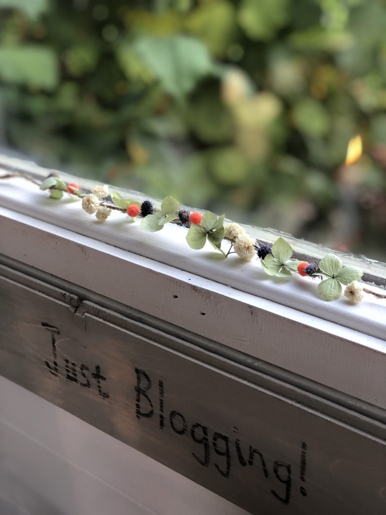 homemade autumn decorations - flower garland