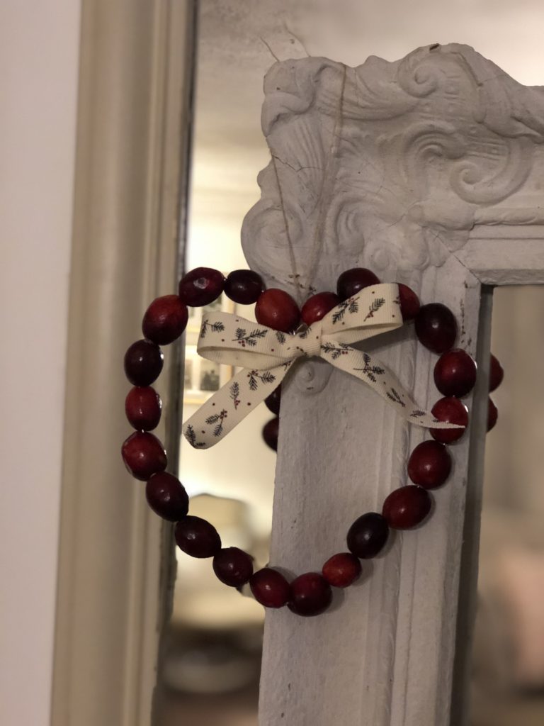 cranberry heart makes homemade rustic decoration