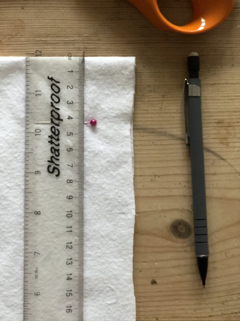 measuring the opening for pillow