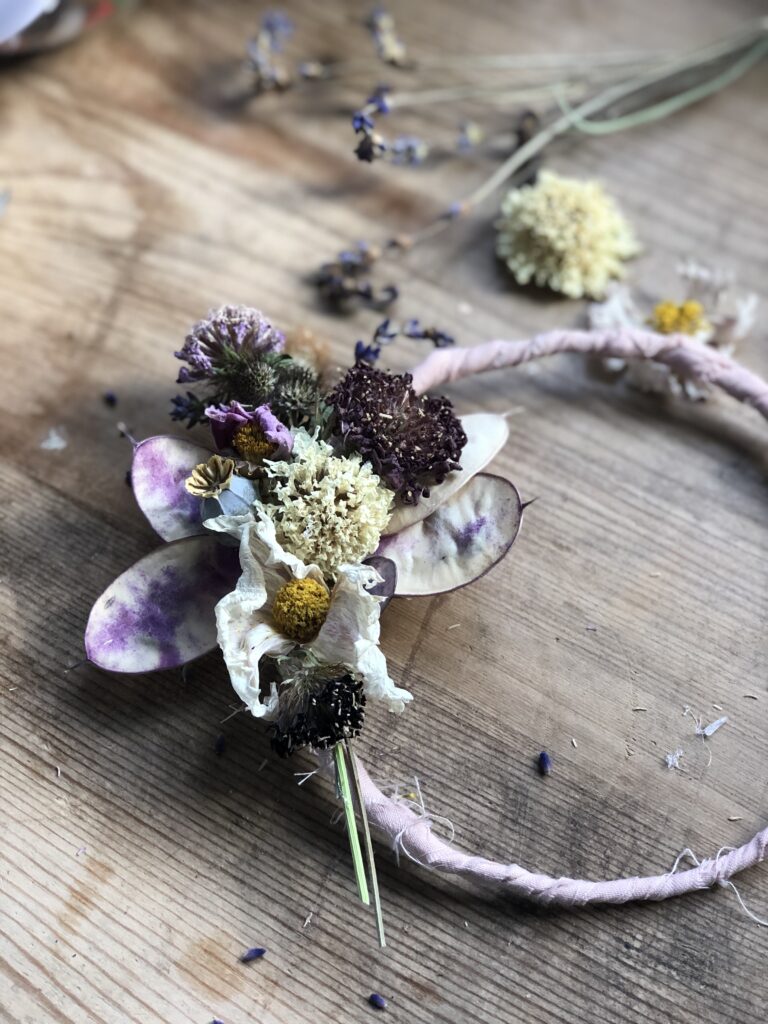 making a mini dried flower hoop