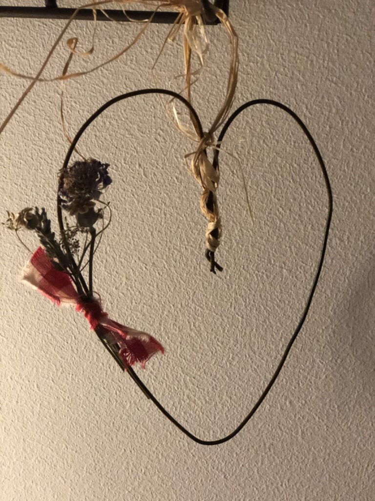 wire heart with dried flowers