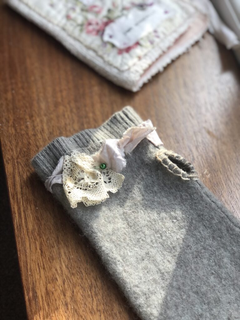 adding vintage lace to homemade fingerless gloves