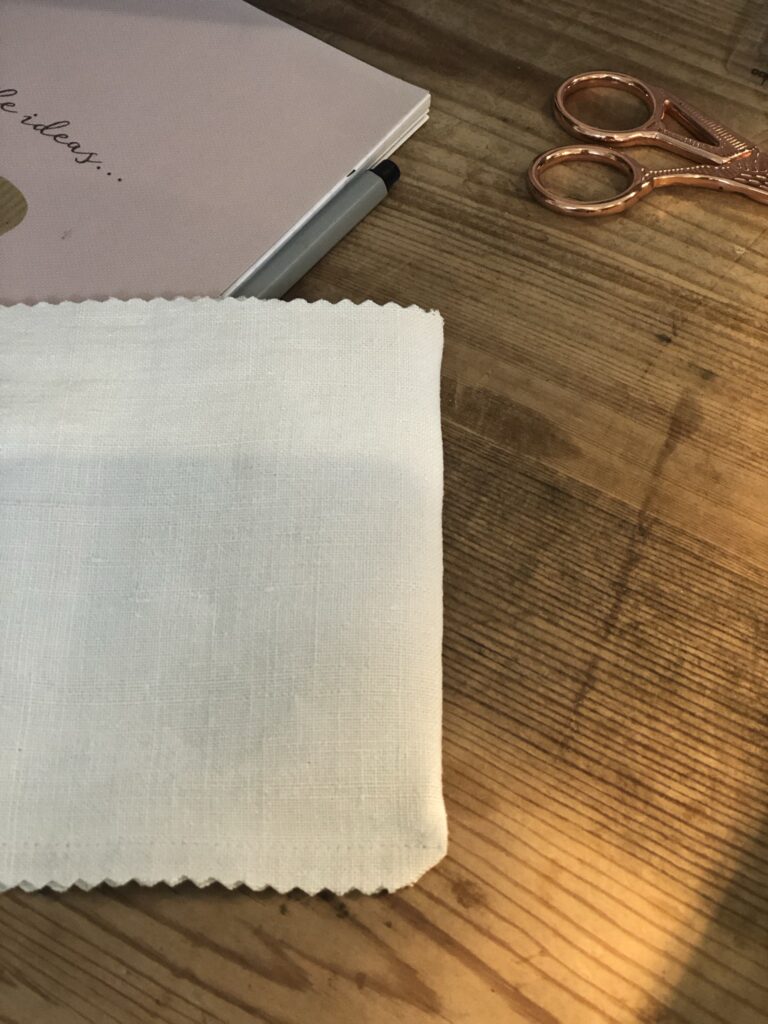 cutting corners on bag fabric