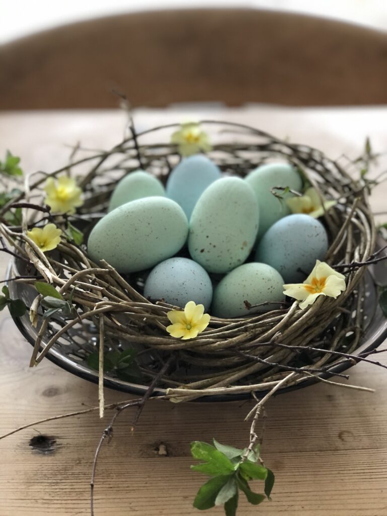 a simple easter table centrepiece