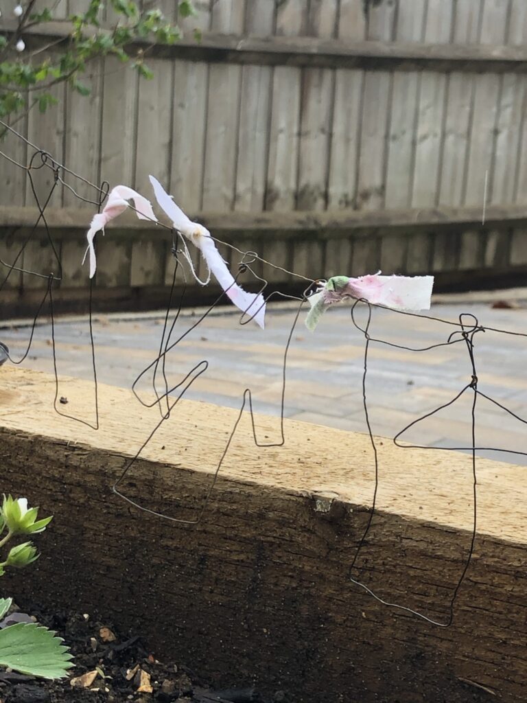 making mini garden bunting from craft wire