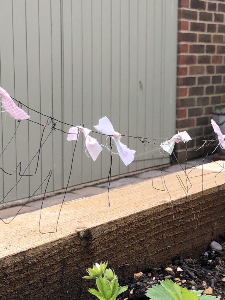 making mini garden bunting from craft wire