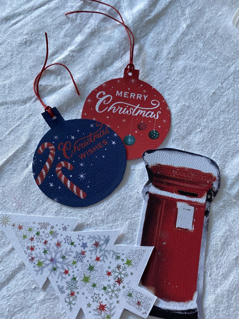 making gift tags from Christmas cards