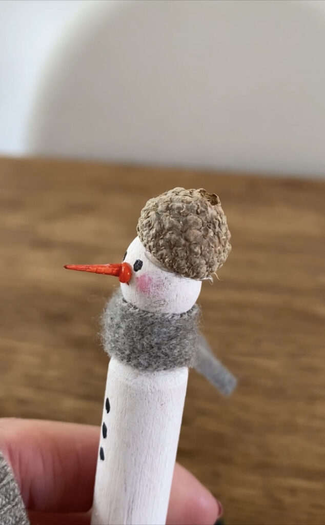 profile of a homemade peg snowman decoration